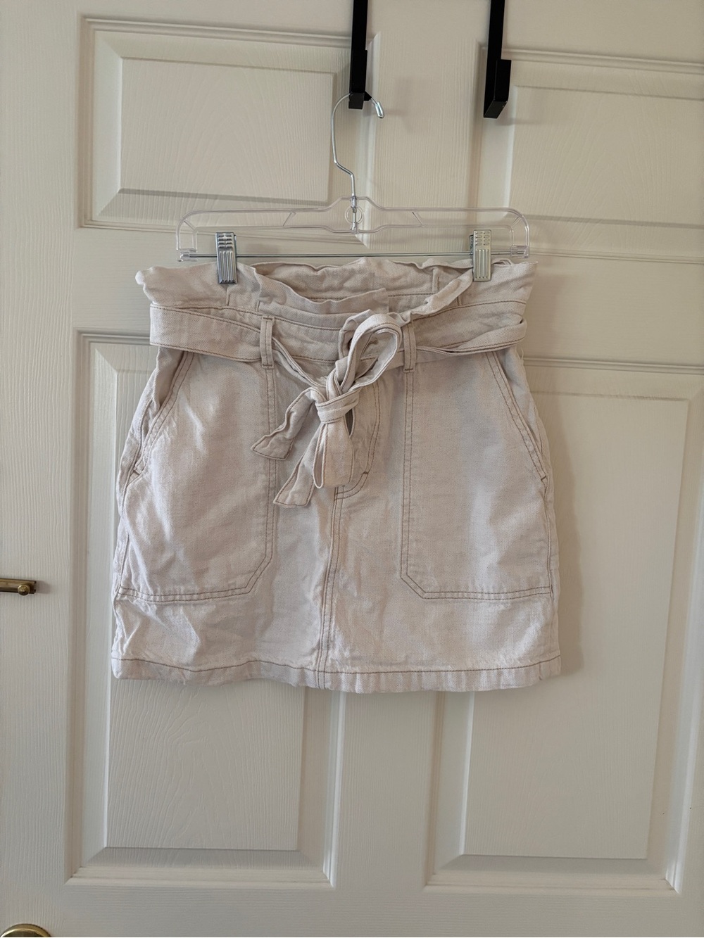 Free People Cream Paperbag Waist Skirt with Tie fits like size 4 or 6